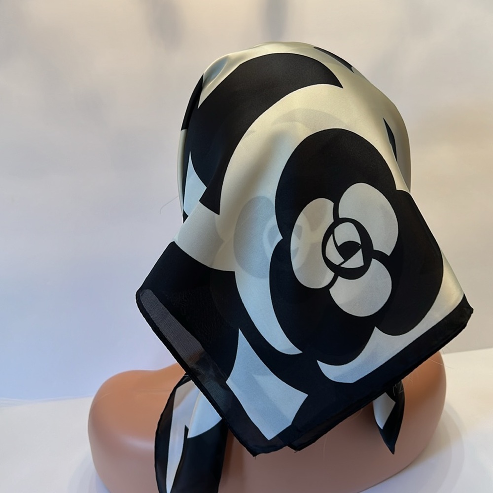 New Inspired Black & Creamy Flowered Colored Scarf - Picture 3 of 6